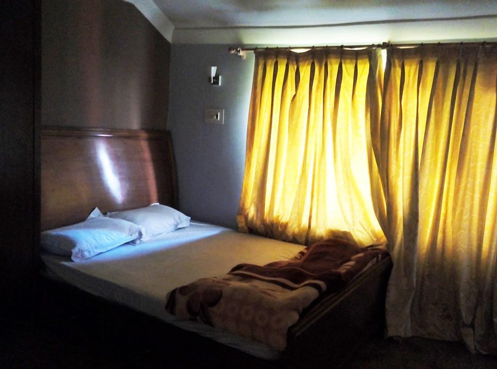 Jeelani Guest House Srinagar  Exterior photo